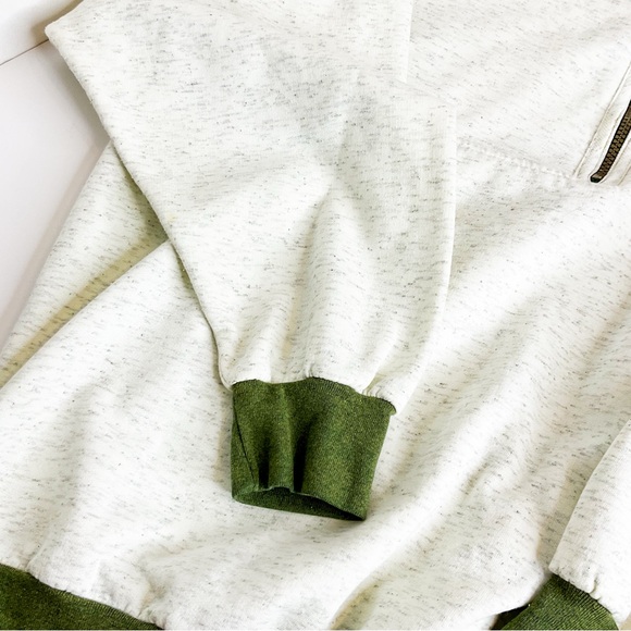 VINTAGE 90s Heather Gray Vancouver Embroidered Sweatshirt - Picture 3 of 14